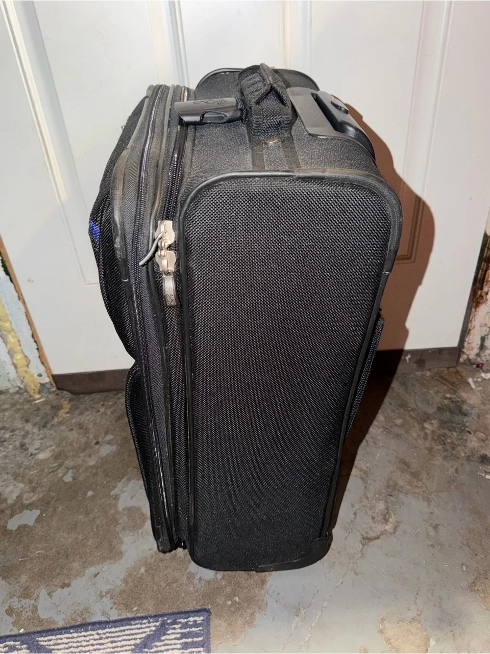 Atlantic Suitcase Luggage Travel Bag With Handle Good Condition Used Pre Owned A